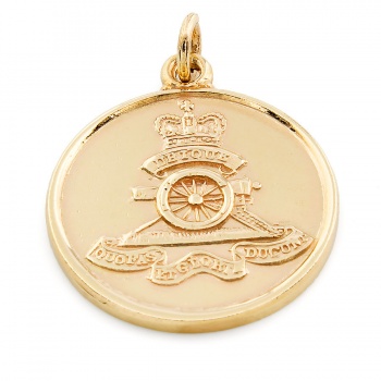 9ct gold 5.5g Artillery Pendant